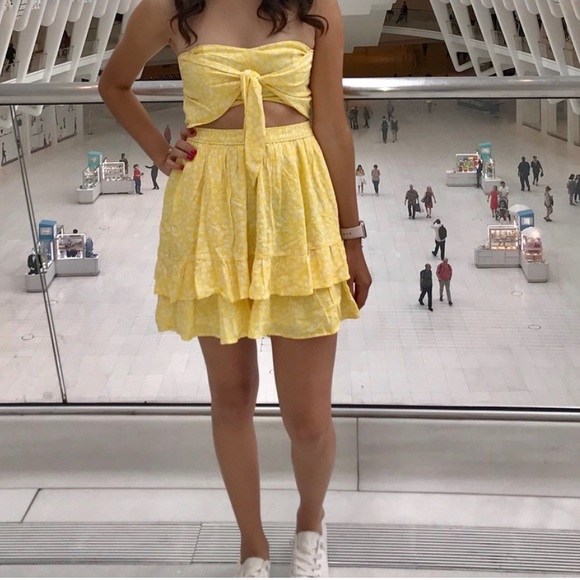 A&F Two Piece💛 - Picture 1 of 2